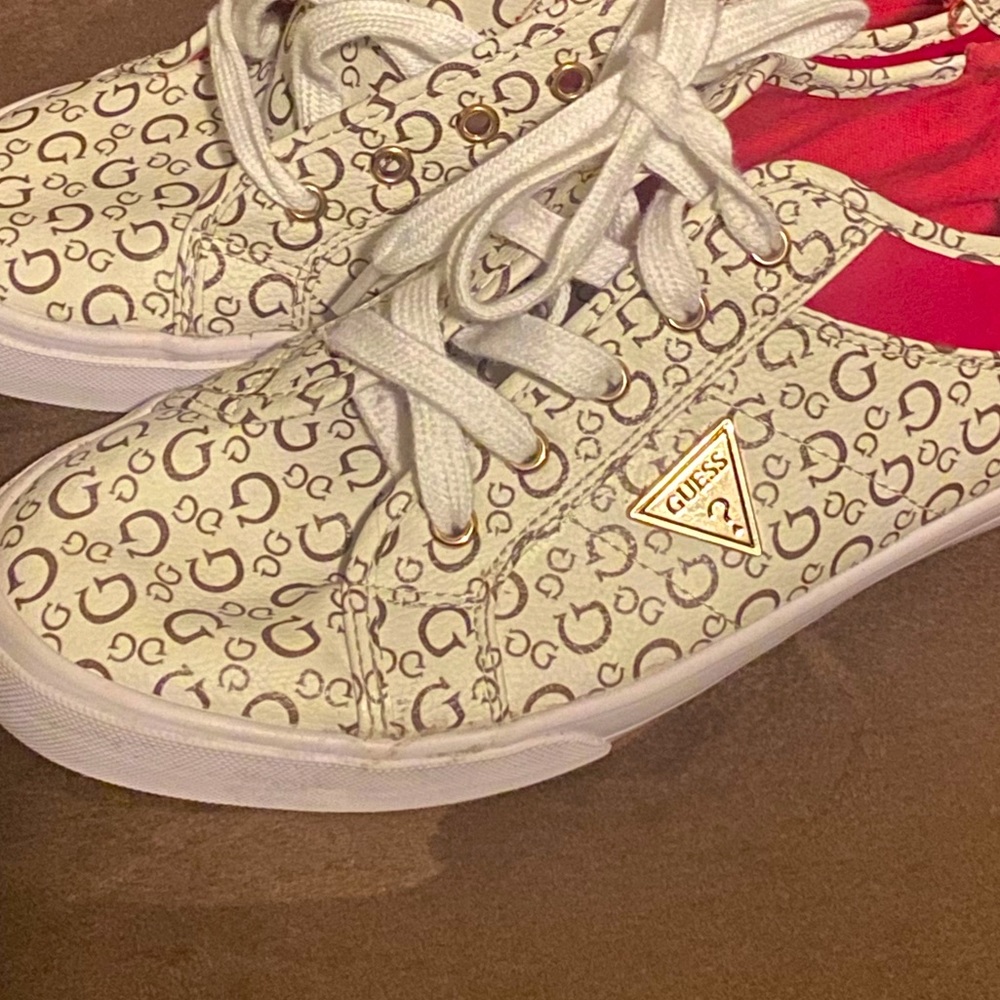 Woman Guess sneakers